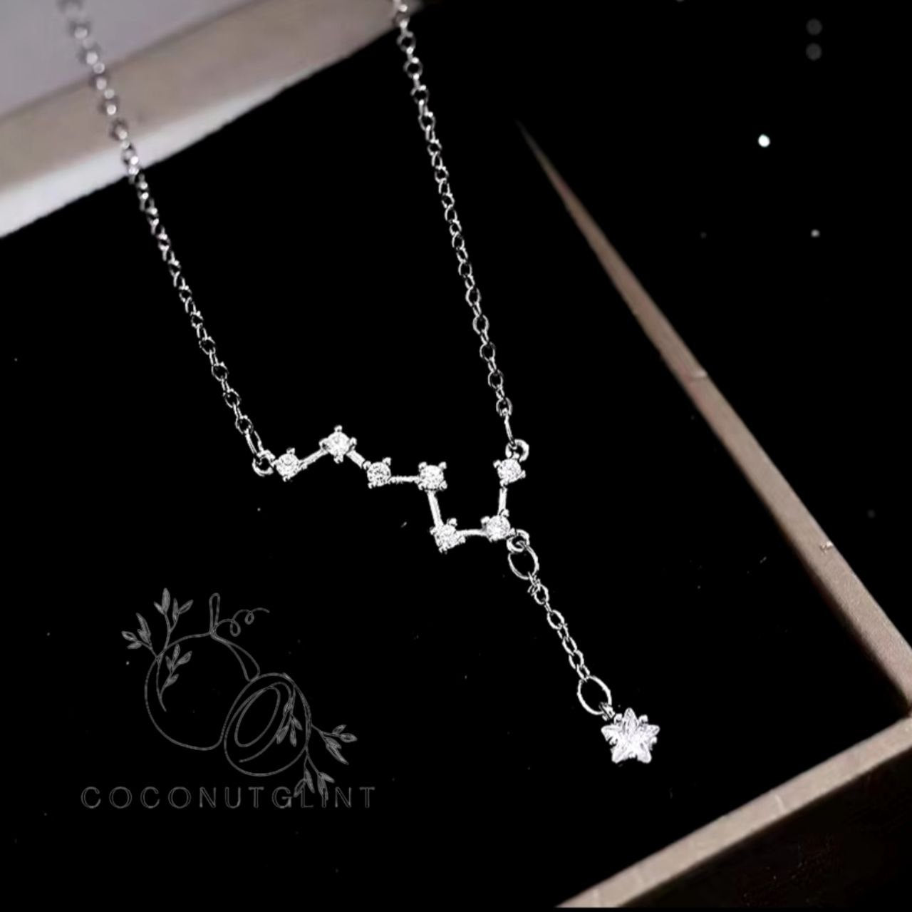 Sleek Geo Pendant Necklace